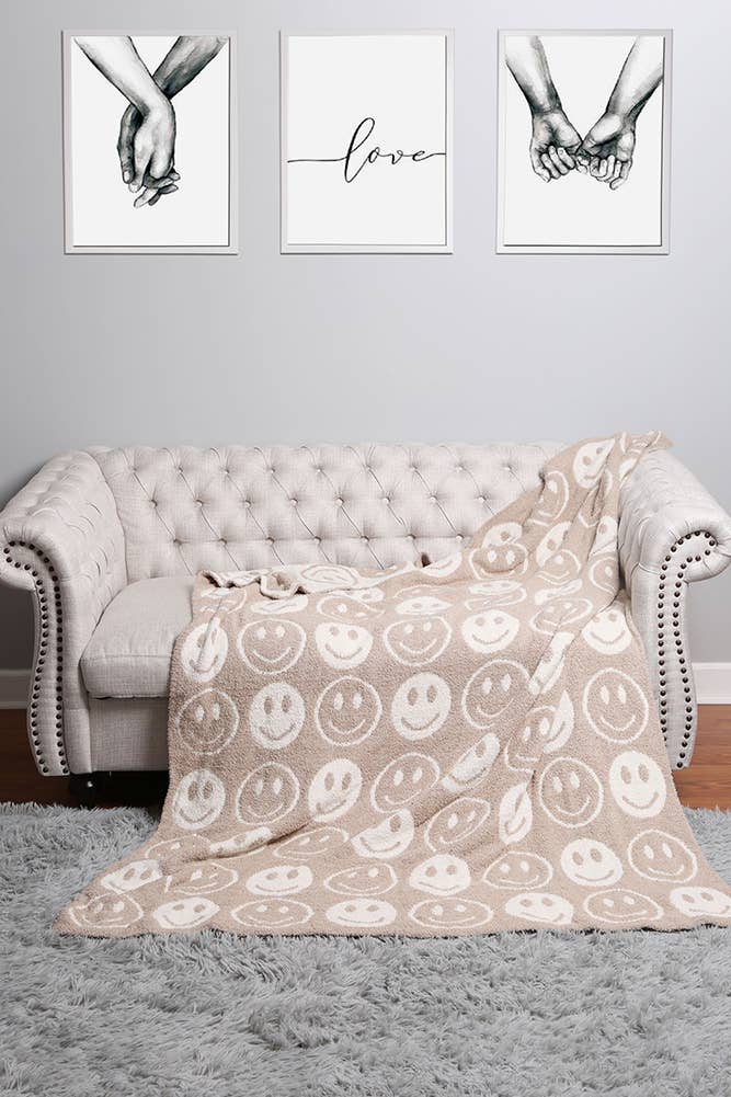 Luxury Soft Happy Face Throw Blanket: Pink