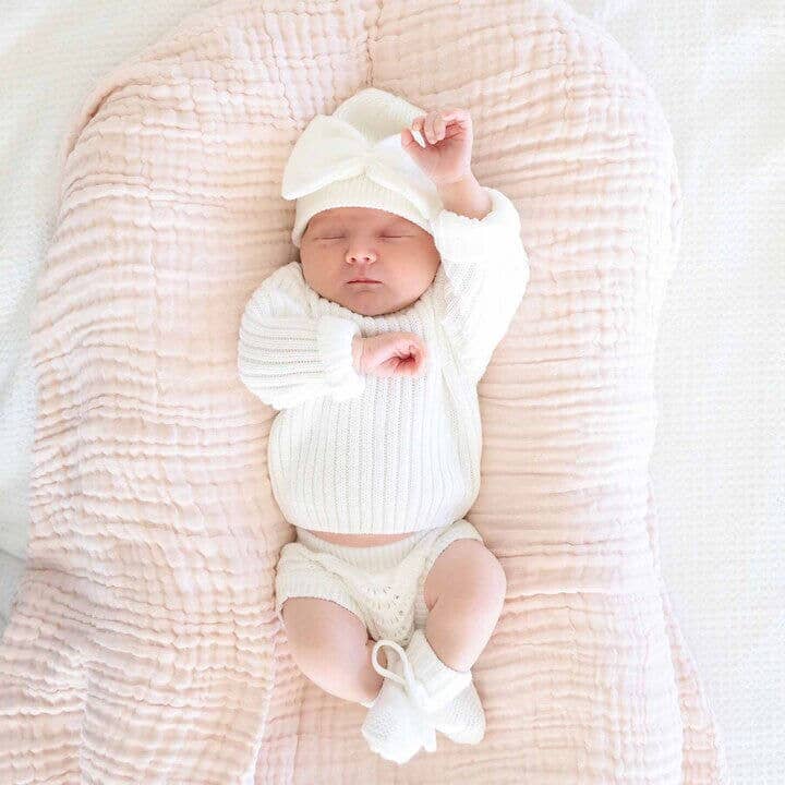 Knit Newborn Bow Booties | Light Ivory