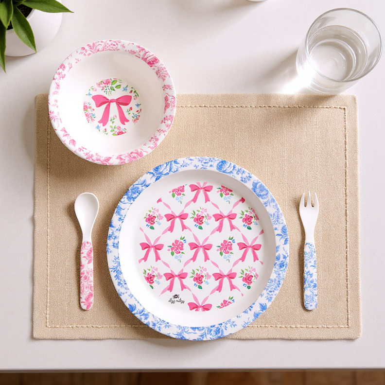 Itzy Bistro™ - 4 piece dining set: Ribbons & Roses