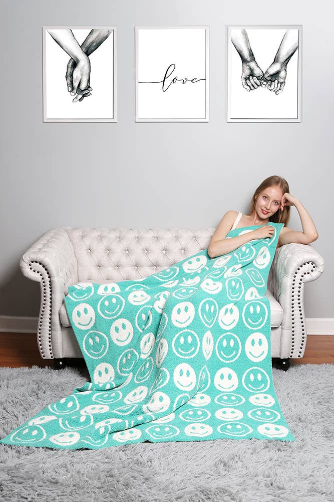 Luxury Soft Happy Face Throw Blanket: Pink
