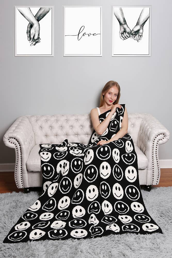 Luxury Soft Happy Face Throw Blanket: Pink
