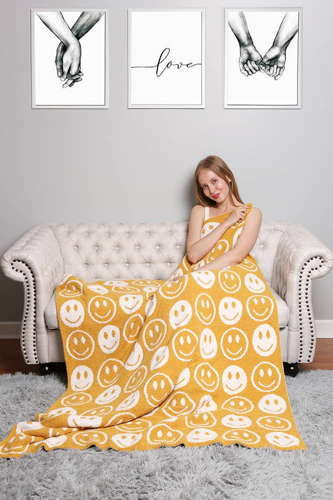 Luxury Soft Happy Face Throw Blanket: Pink