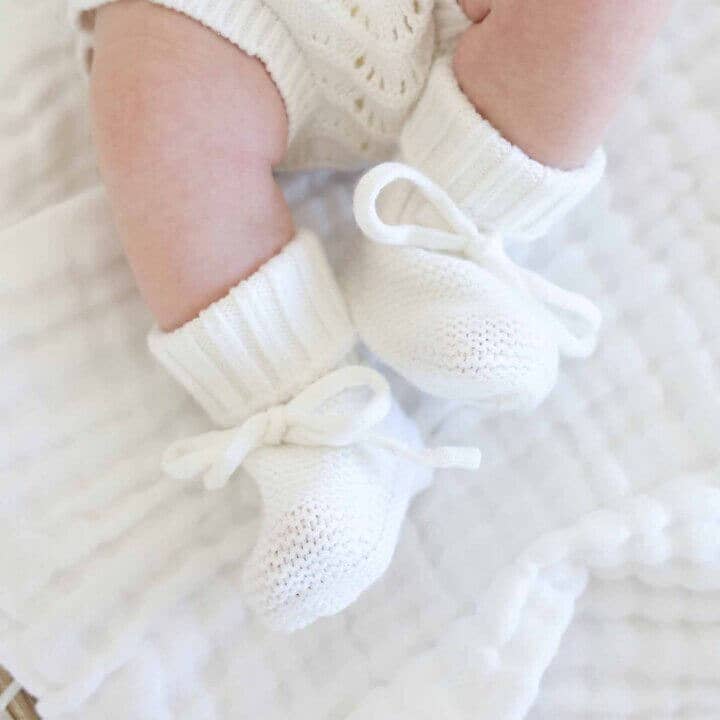 Knit Newborn Bow Booties | Light Ivory